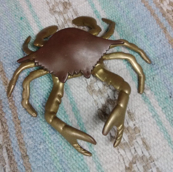 OPENS VINTAGE BRASS CRAB HENGED SHELL 2 TONE